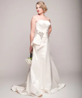 Amsale 'Alliya' Ivory Satin Gown